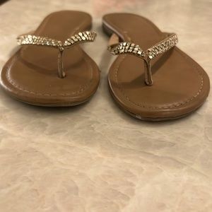 American Eagle size 8 women’s flip flops
